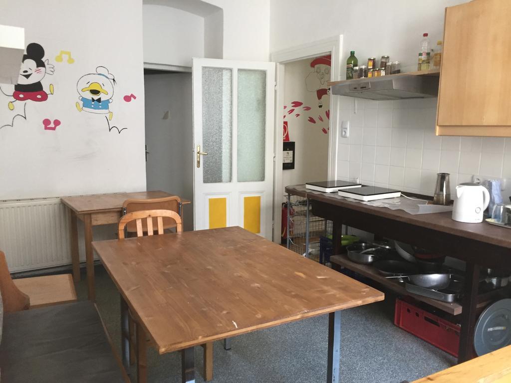 Chichilli Hostel Βιέννη Εξωτερικό φωτογραφία